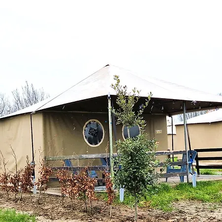 Boerderij Camping Nixhoeve Genderen Exterior photo