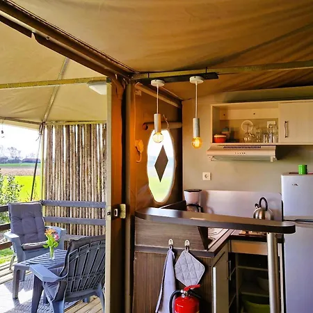 Boerderij Camping Nixhoeve Genderen Exterior photo